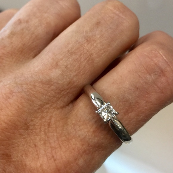 2ct I SI1 Oval Diamond Solitaire 14K White Gold Engagement Ring 14k white gold Diamond Engagement ring